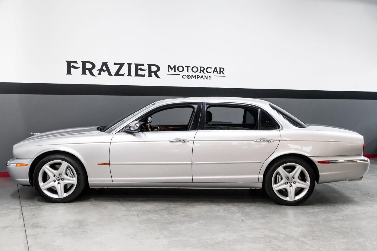 2005 Jaguar XJ SUPER V8