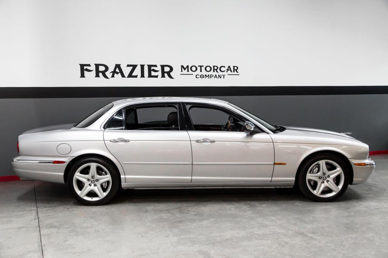 2005 Jaguar XJ SUPER V8