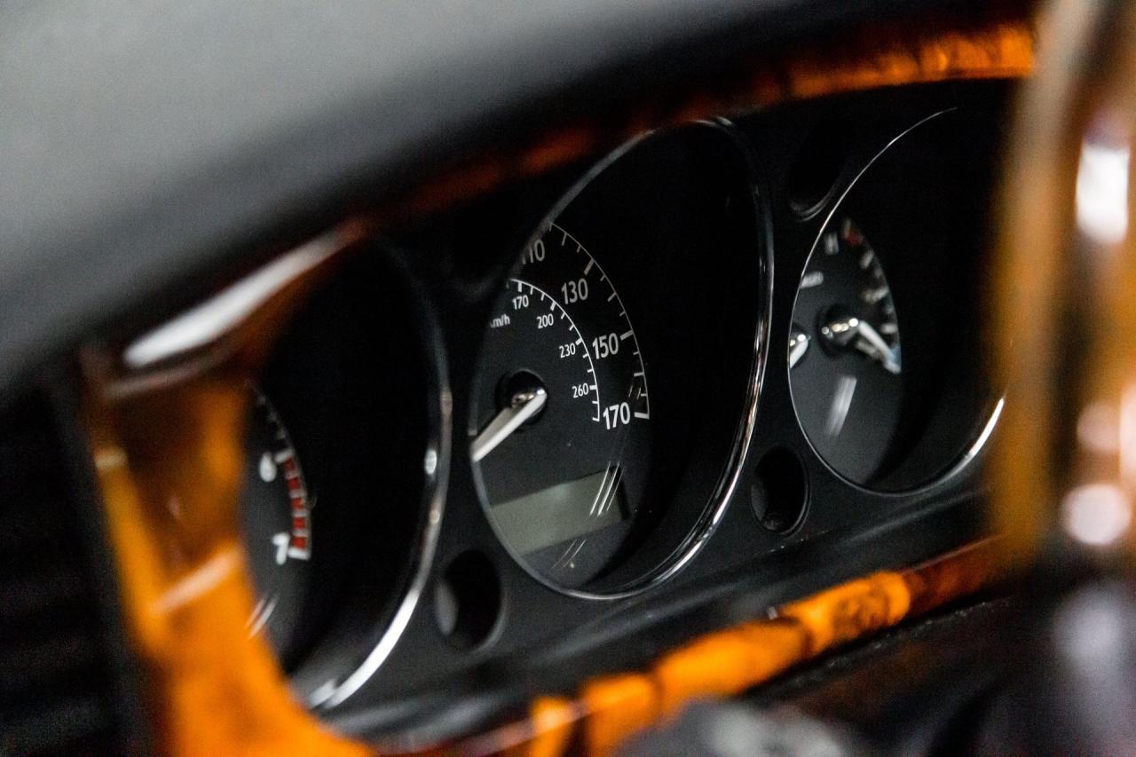 2005 Jaguar XJ SUPER V8