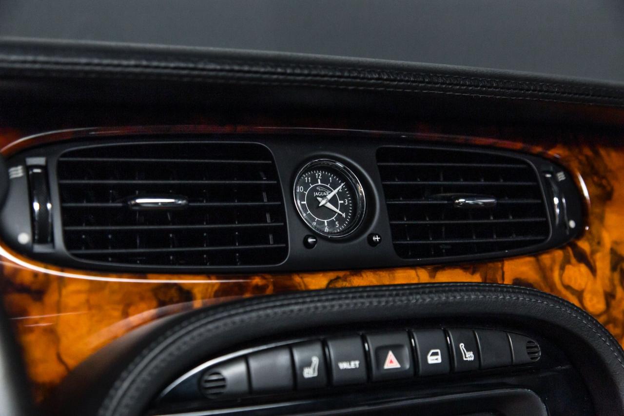 2005 Jaguar XJ SUPER V8