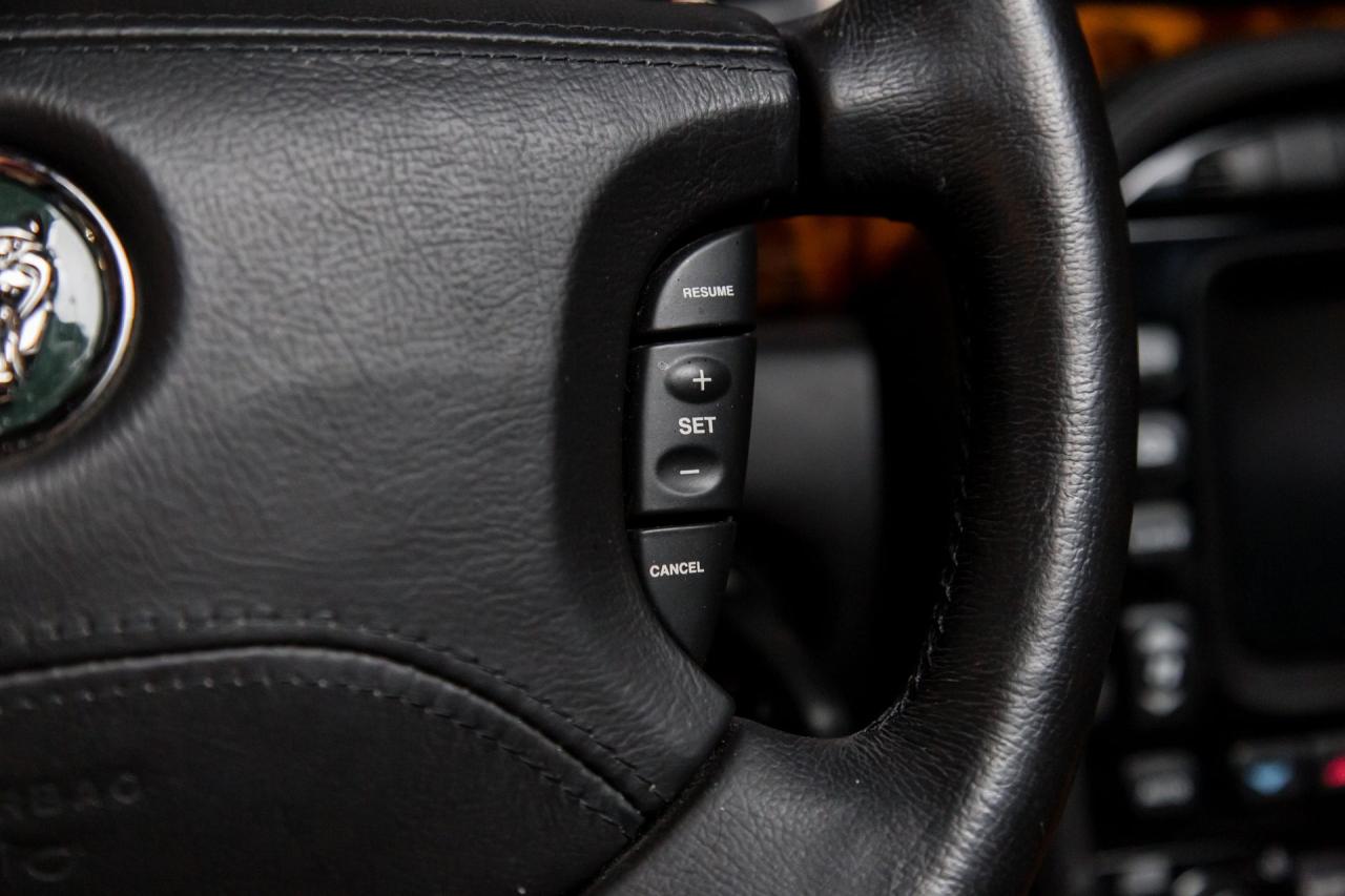 2005 Jaguar XJ SUPER V8