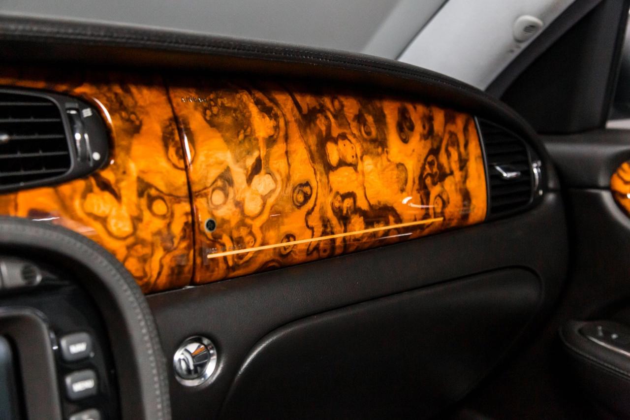 2005 Jaguar XJ SUPER V8