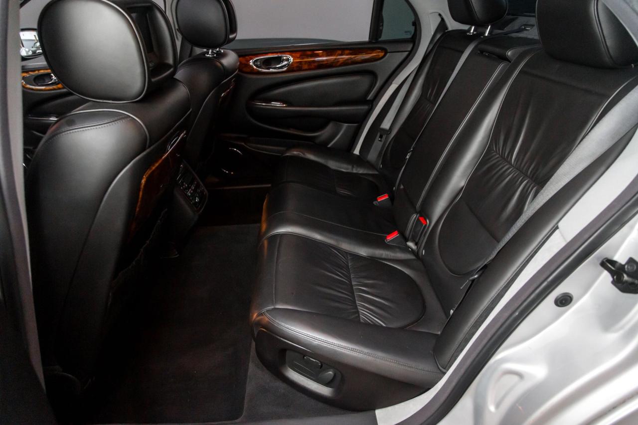 2005 Jaguar XJ SUPER V8