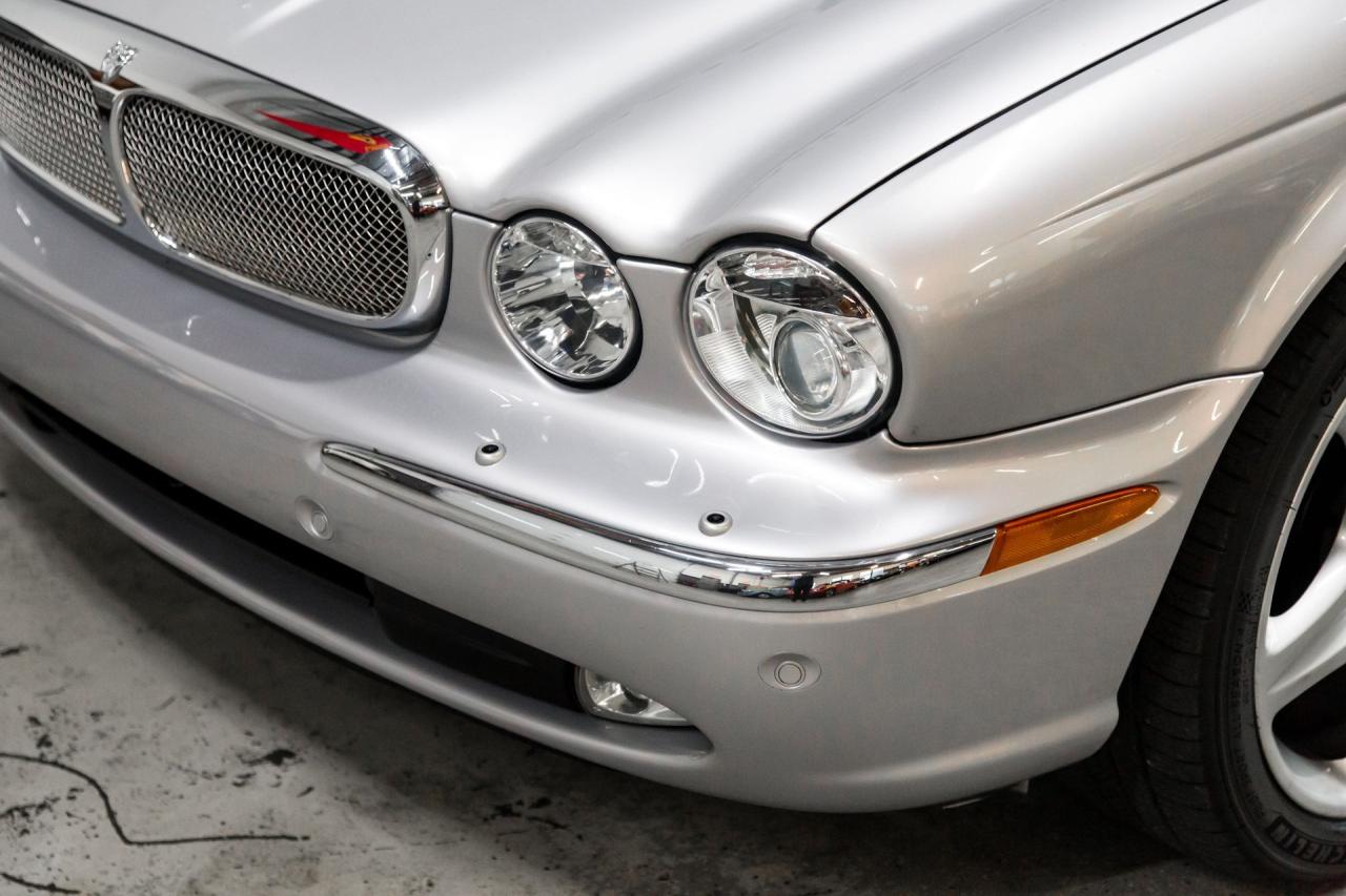 2005 Jaguar XJ SUPER V8