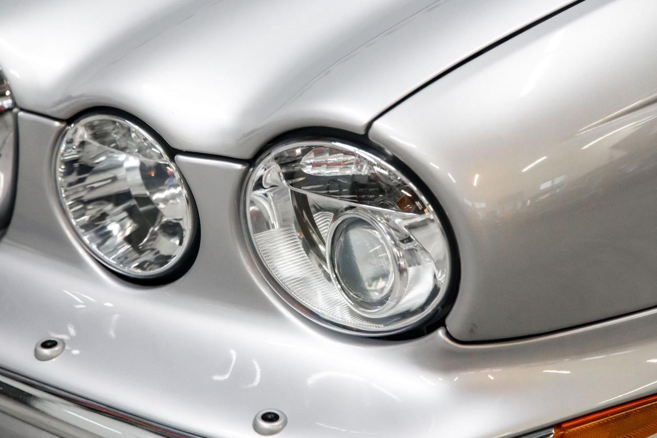 2005 Jaguar XJ SUPER V8