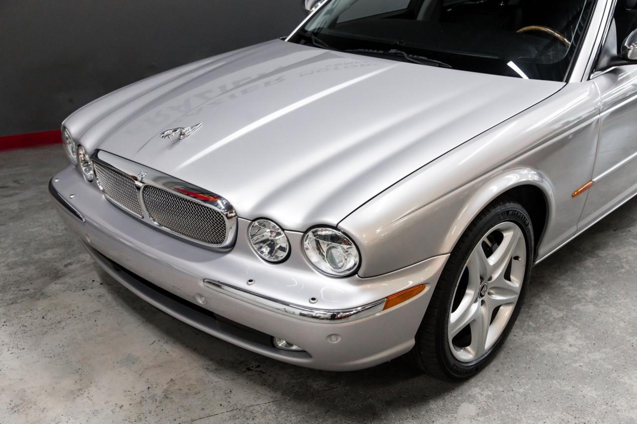 2005 Jaguar XJ SUPER V8