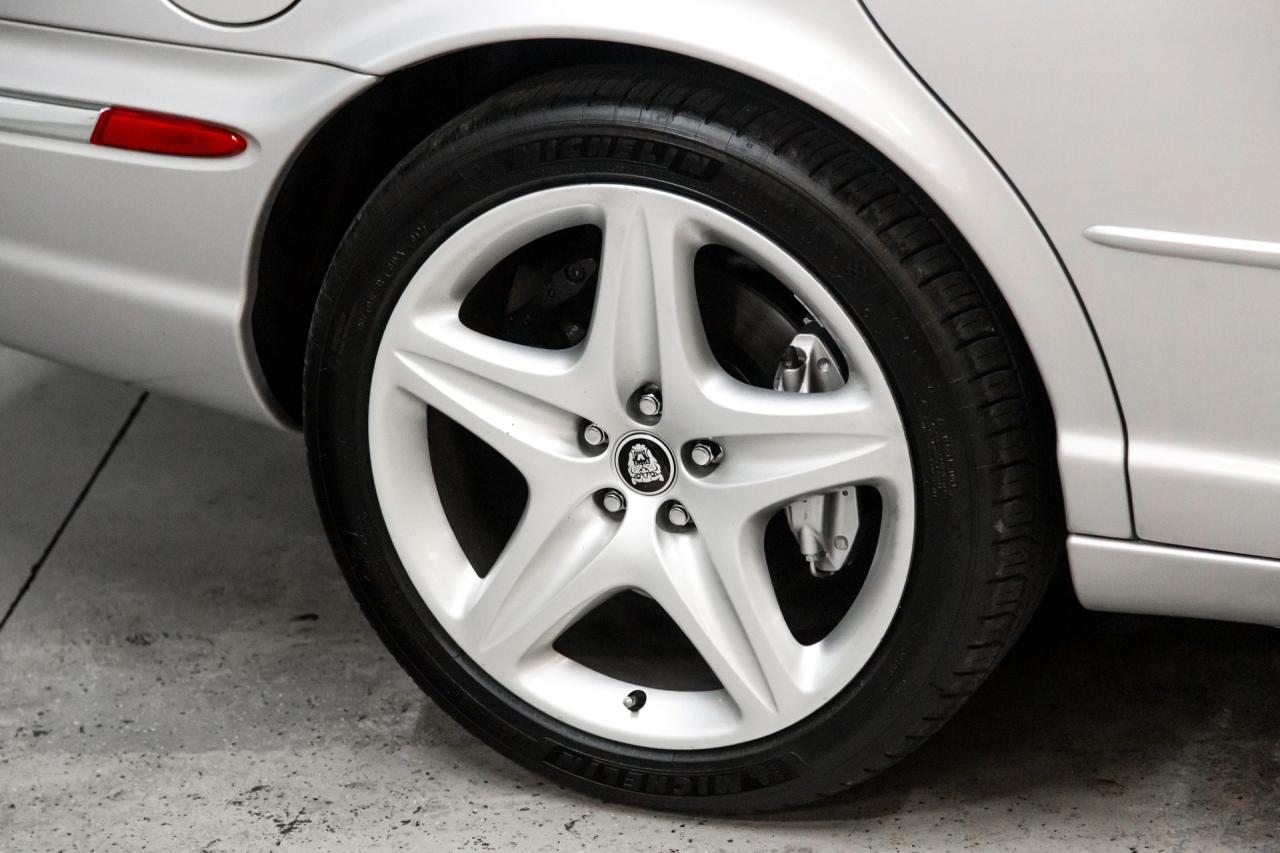 2005 Jaguar XJ SUPER V8