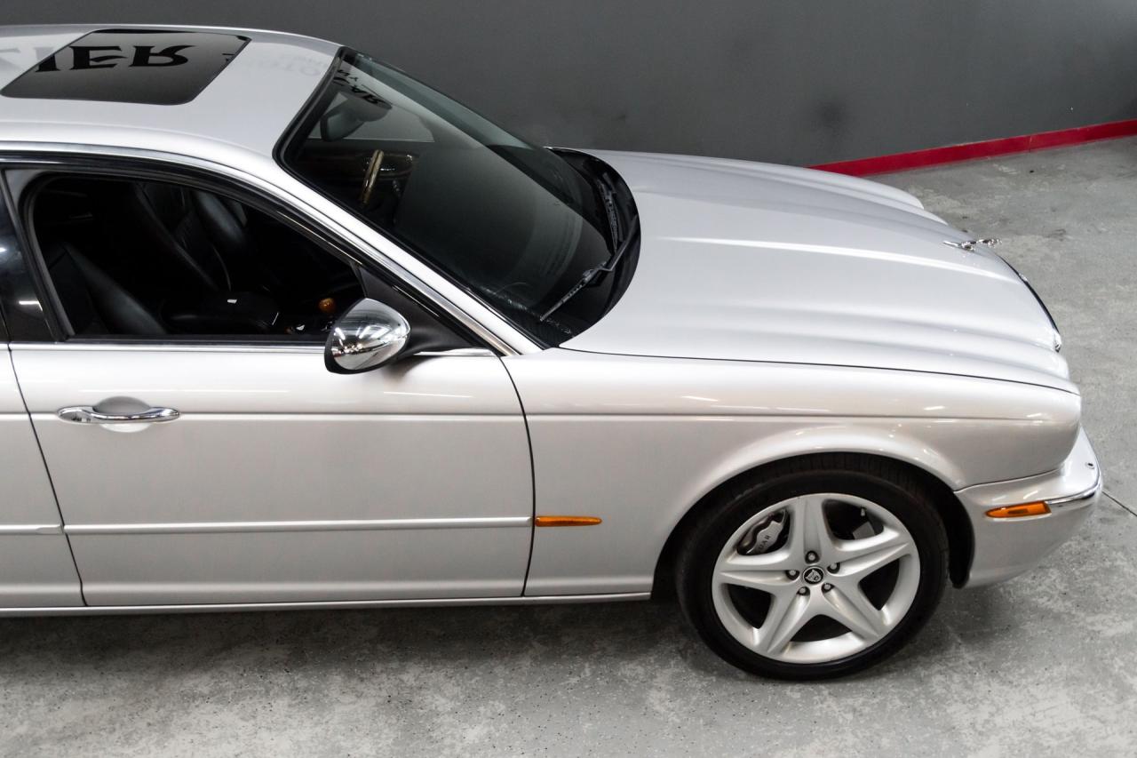 2005 Jaguar XJ SUPER V8