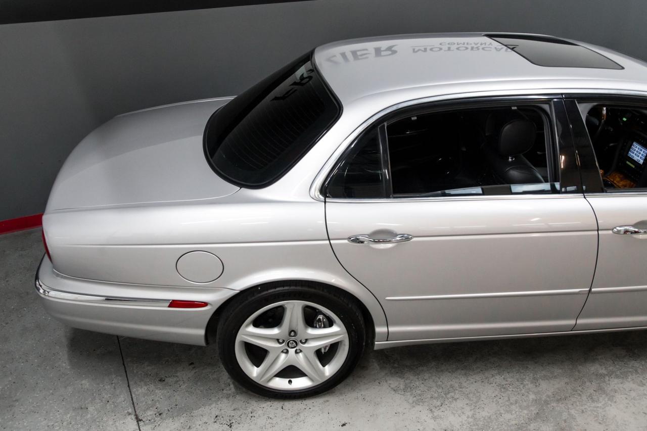2005 Jaguar XJ SUPER V8