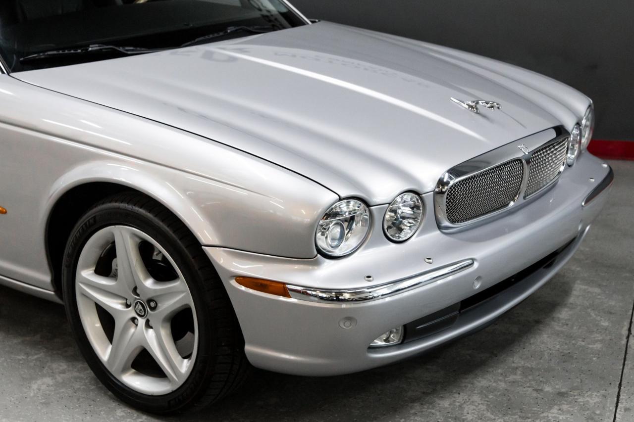 2005 Jaguar XJ SUPER V8