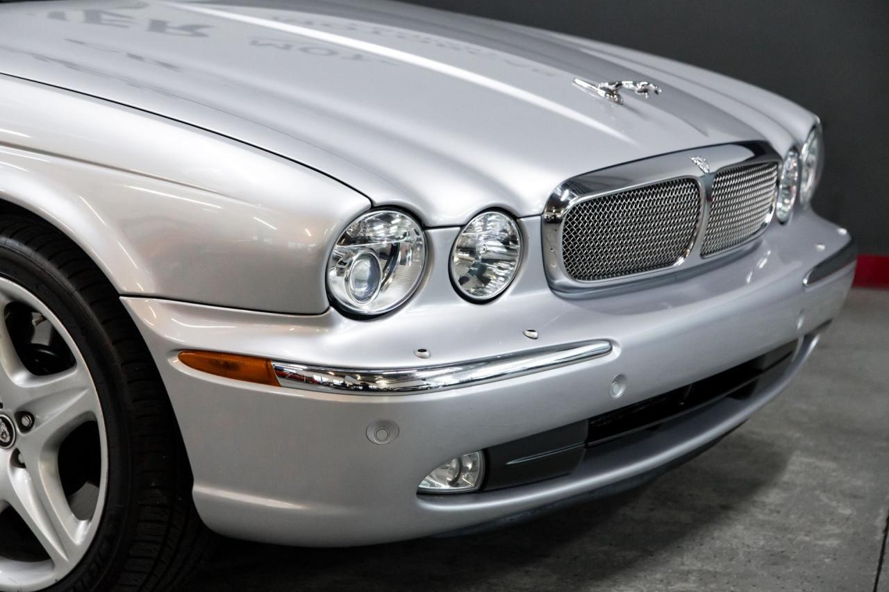 2005 Jaguar XJ SUPER V8