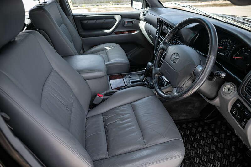 2000 Toyota LAND CRUISER AMAZON