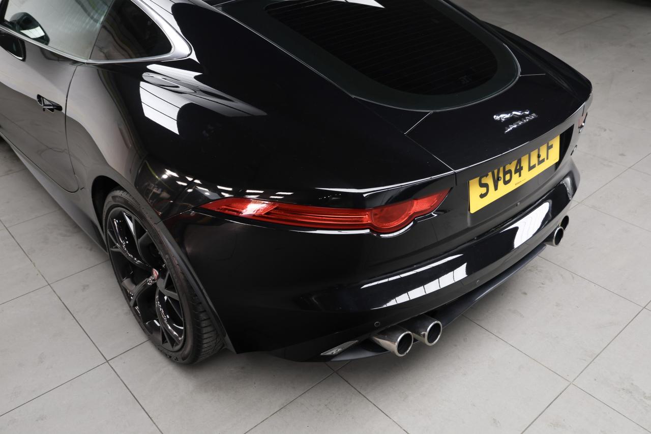 2014 Jaguar F-Type R