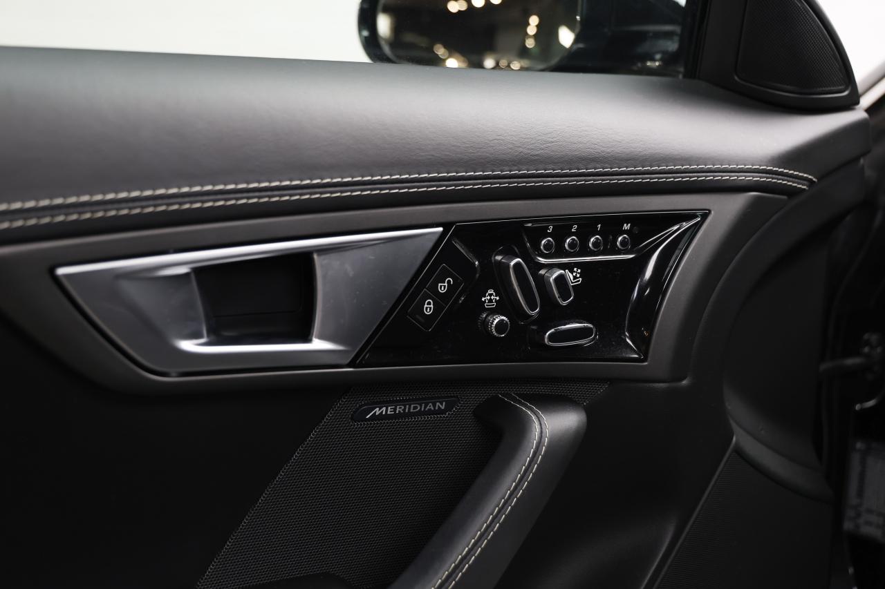 2014 Jaguar F-Type R