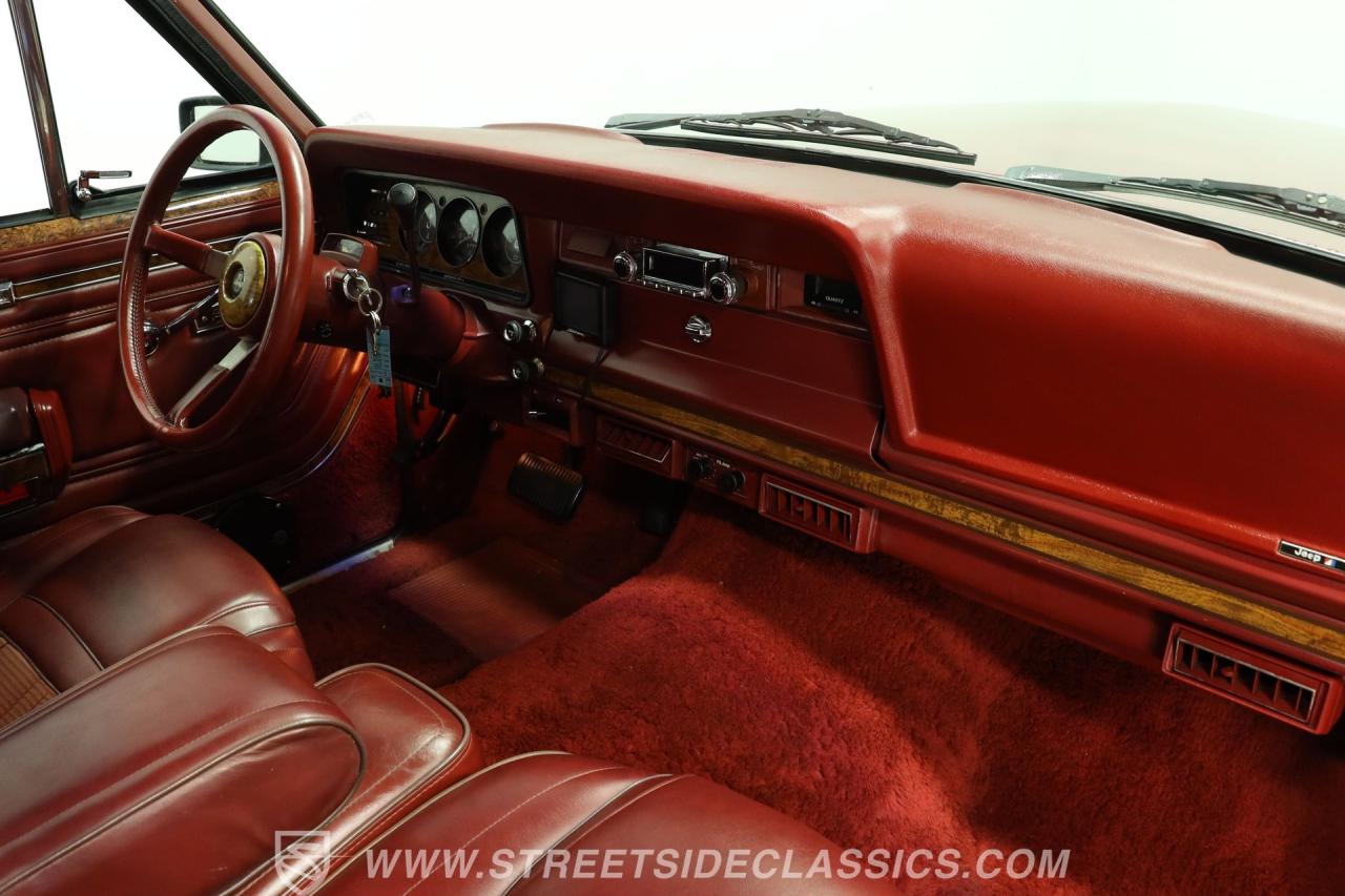 1985 Jeep Grand Wagoneer