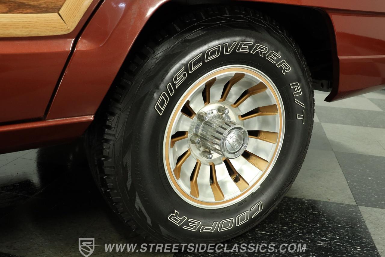 1985 Jeep Grand Wagoneer