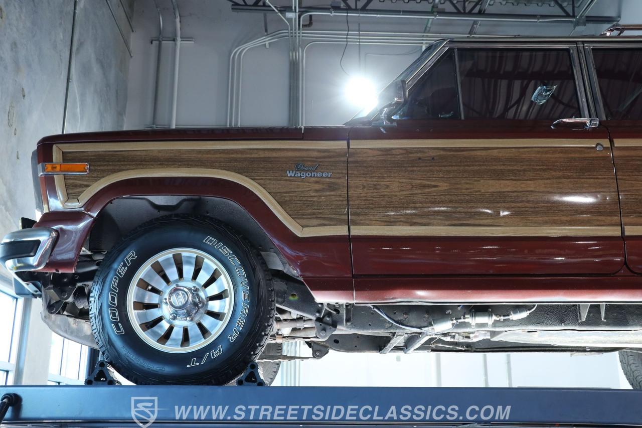 1985 Jeep Grand Wagoneer