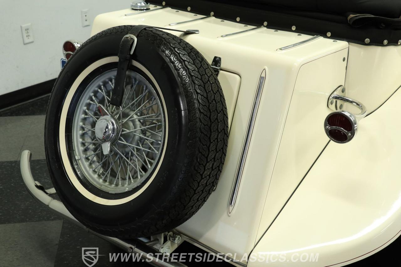 1937 Jaguar SS100 Replica