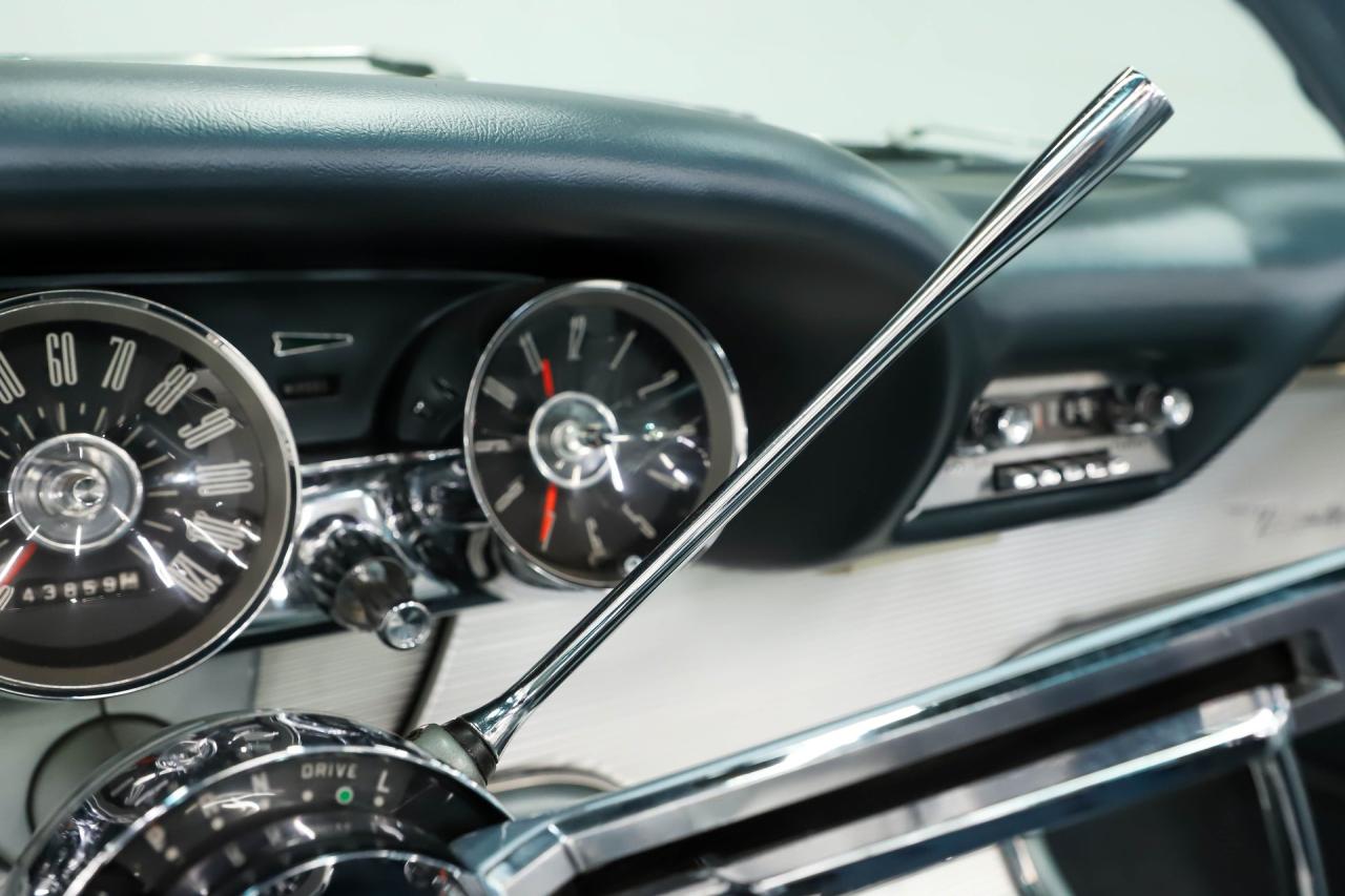 1962 Ford Thunderbird