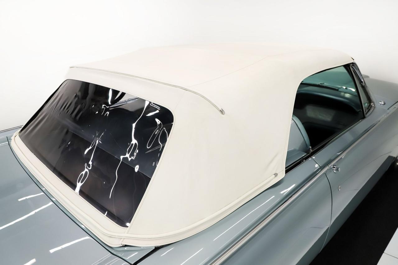 1962 Ford Thunderbird