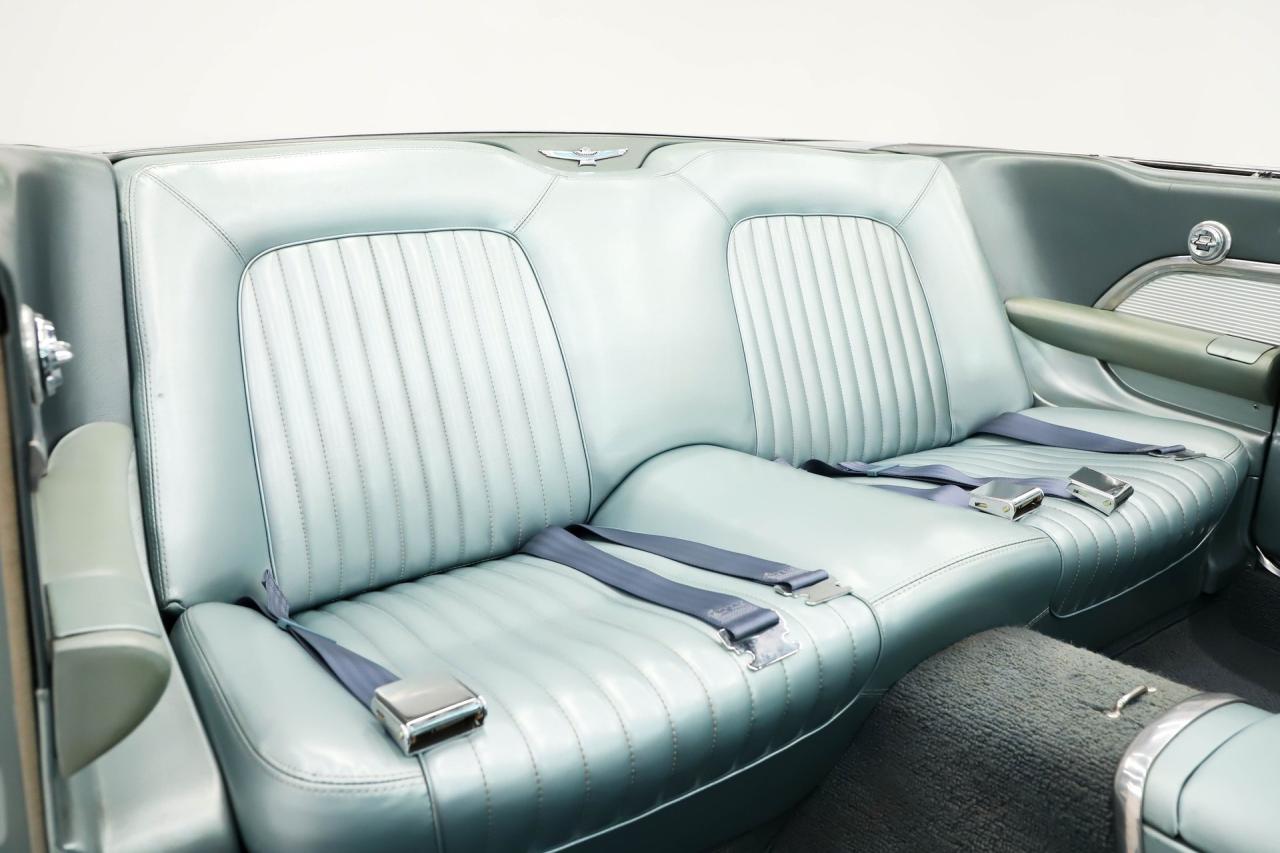 1962 Ford Thunderbird