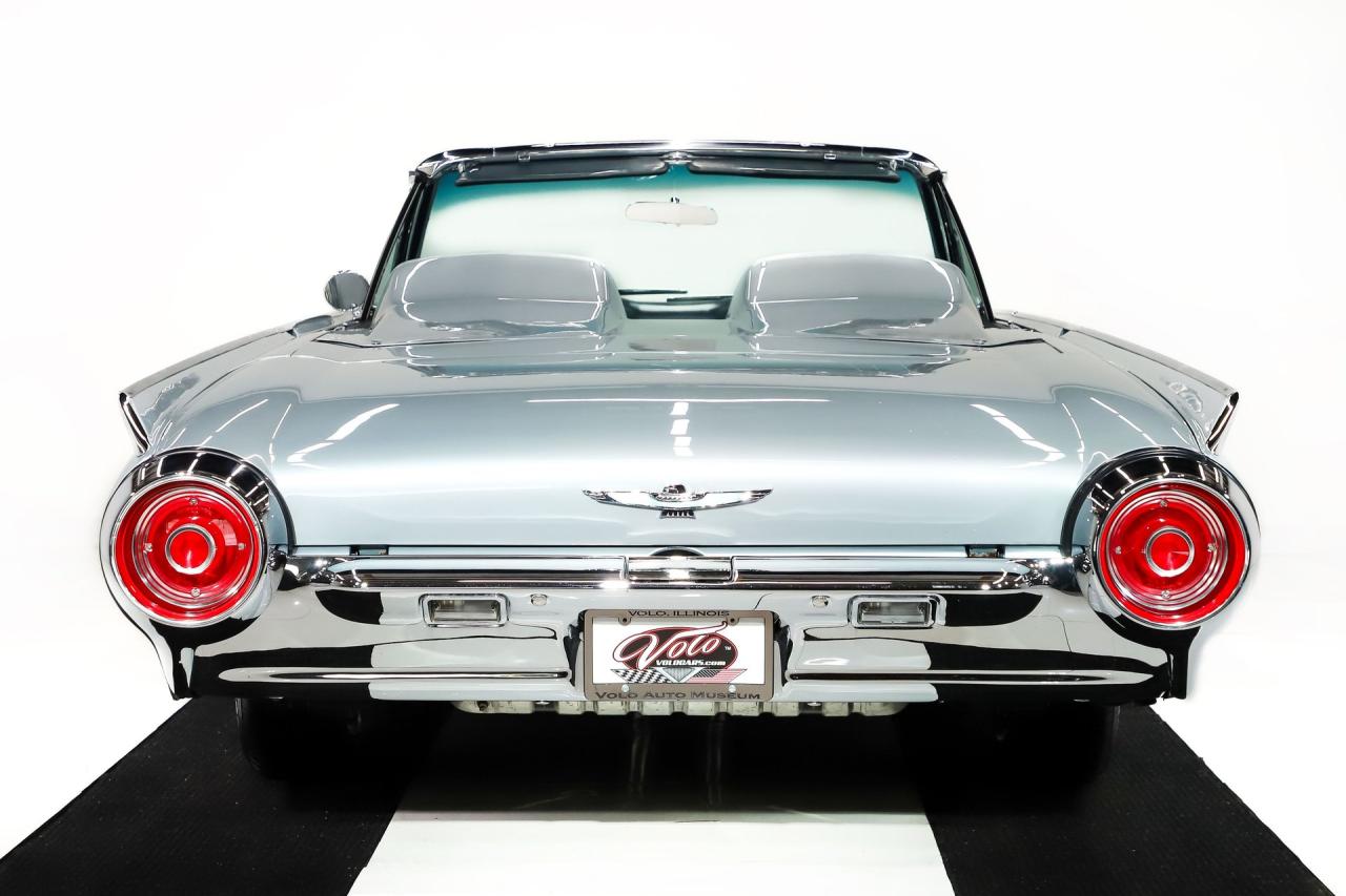 1962 Ford Thunderbird