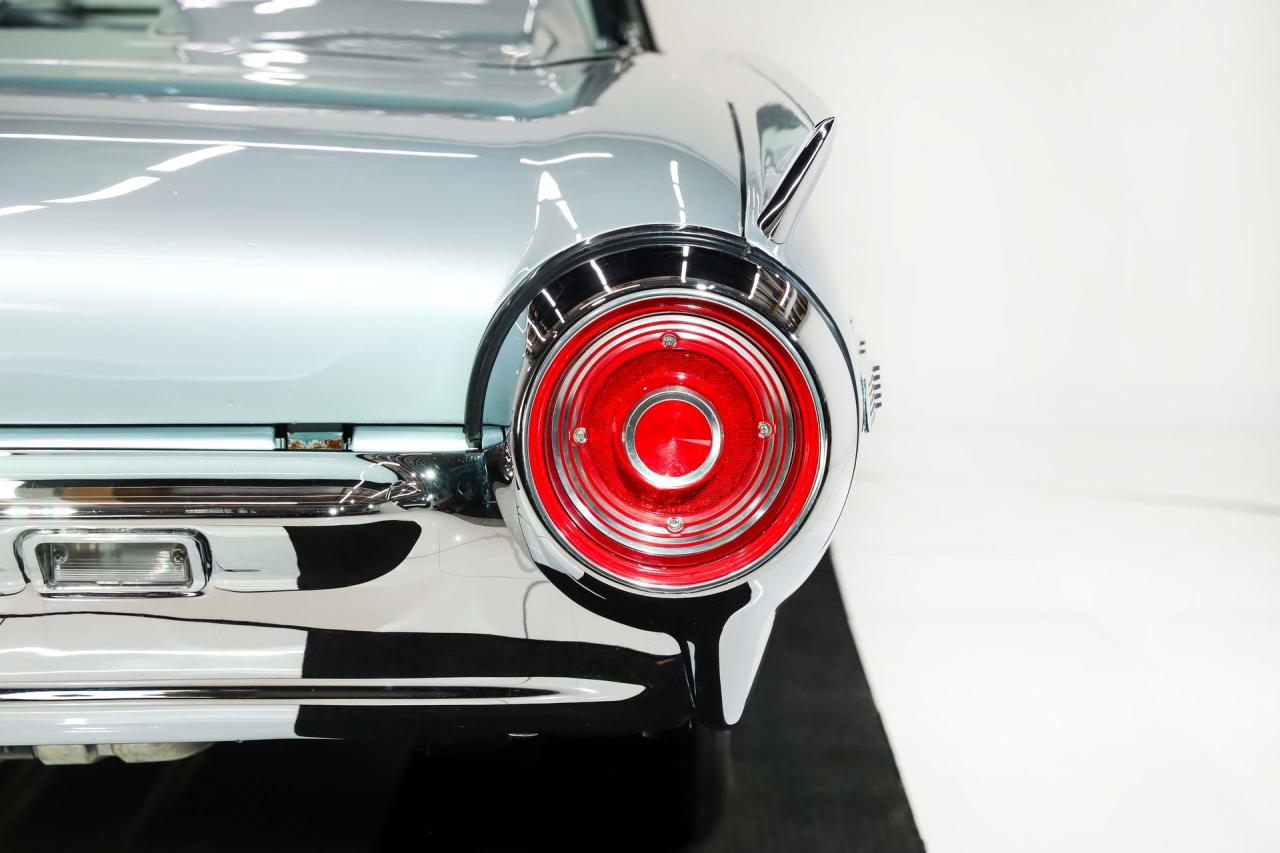 1962 Ford Thunderbird