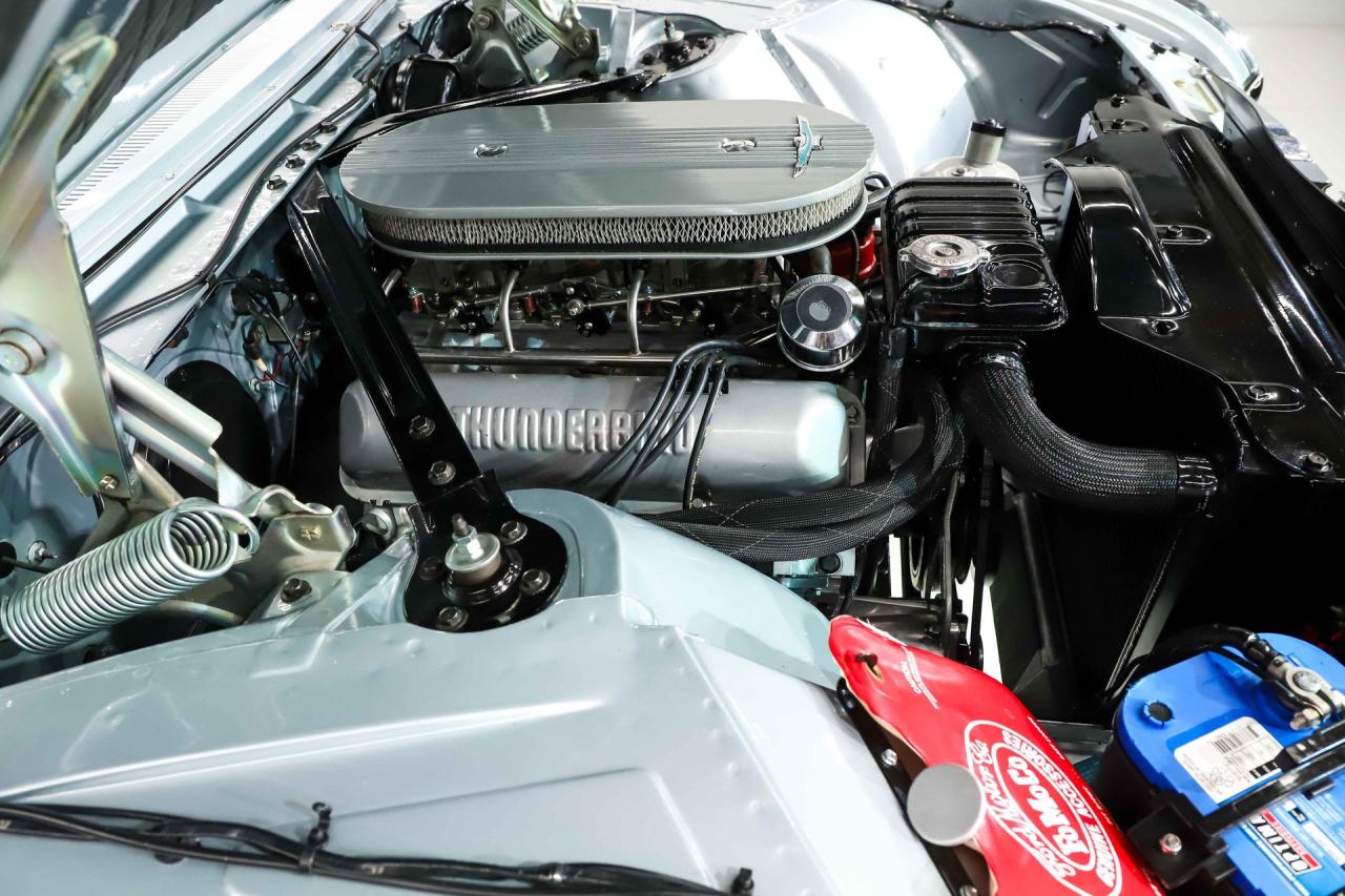 1962 Ford Thunderbird