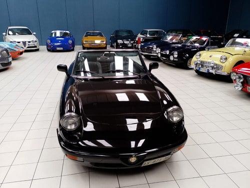 1993 Alfa Romeo Spider (Duetto)
