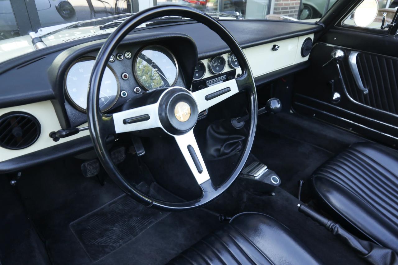 1967 Alfa Romeo Spider Duetto 1600