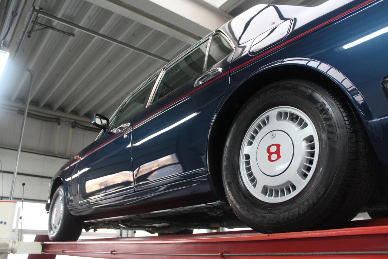 1989 Bentley Turbo R Saloon &ldquo;Service at Jack Barclay&rdquo;