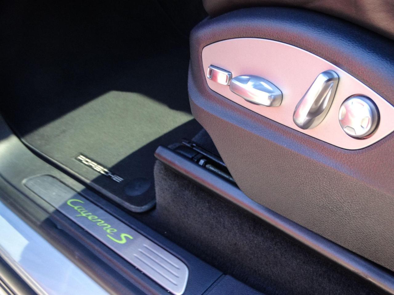 2017 Porsche 3.0 V6 E-Hybrid S Platinum Edition TiptronicS 4WD Euro 6 (s/s) 5dr