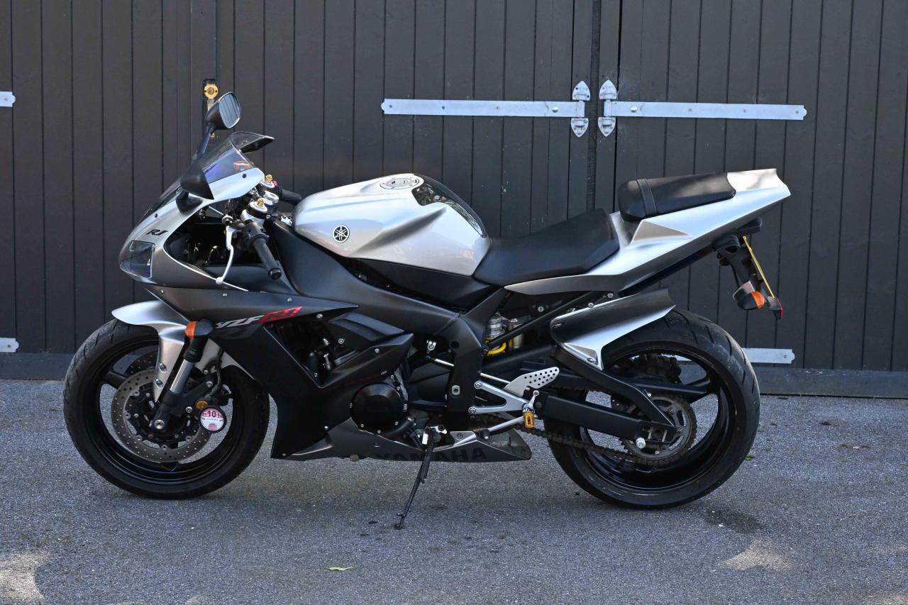 2002 Yamaha YZF-R1