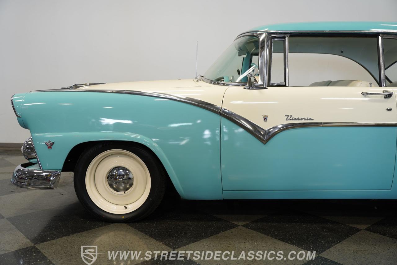 1955 Ford Victoria