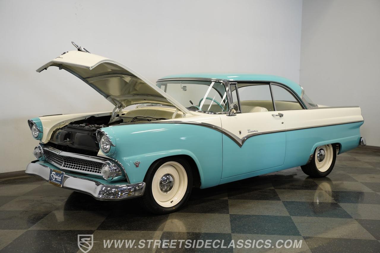 1955 Ford Victoria