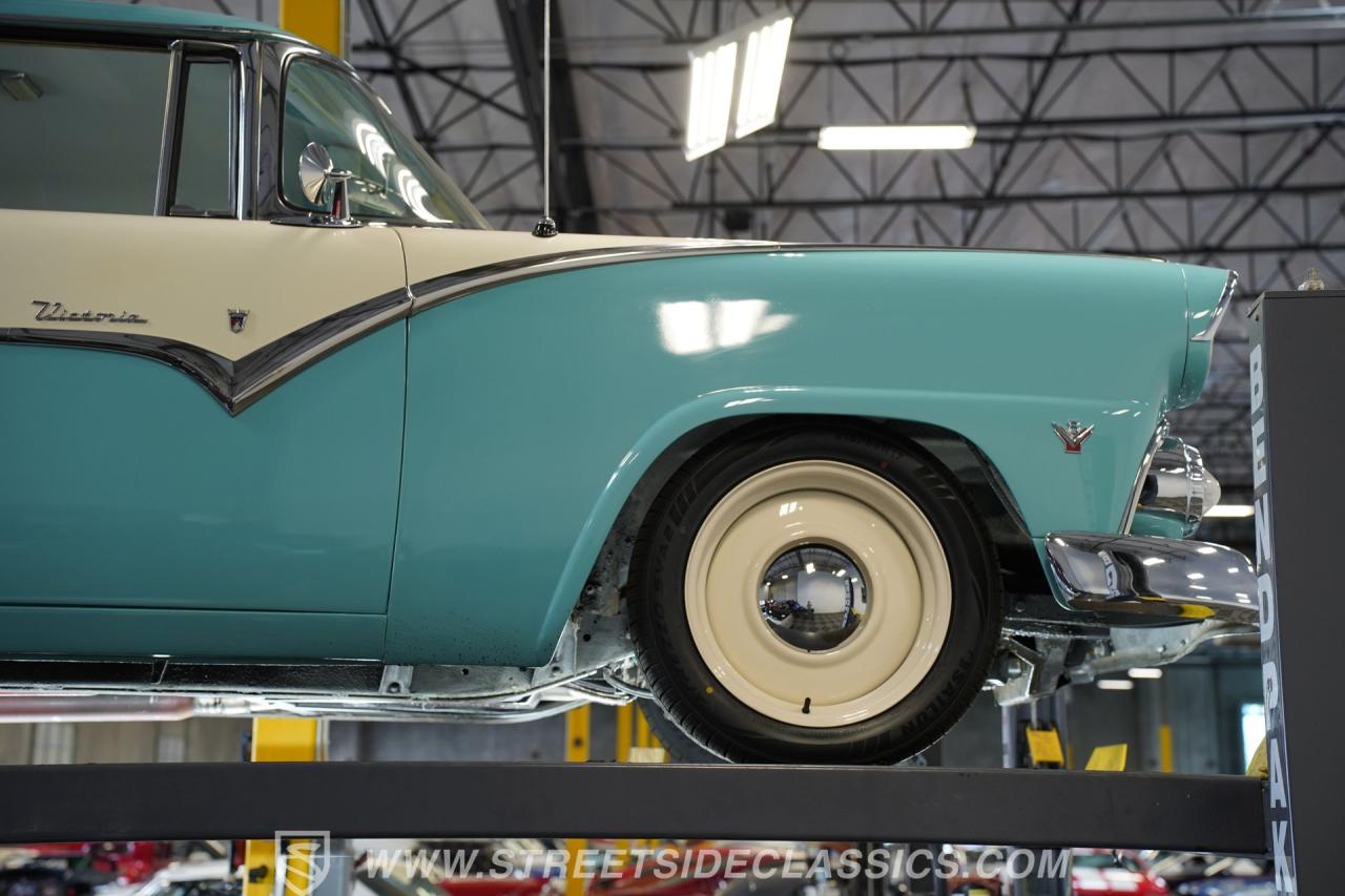 1955 Ford Victoria