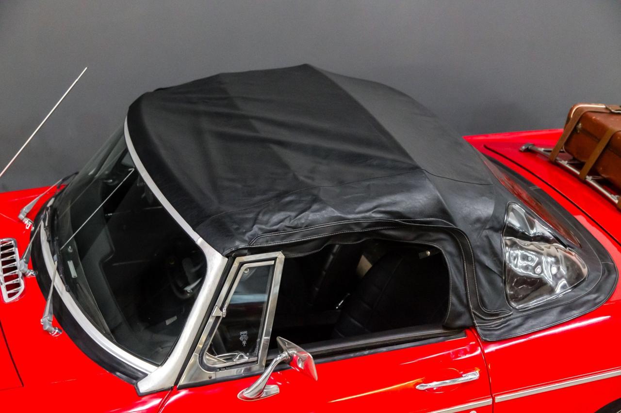 1973 MG B Roadster