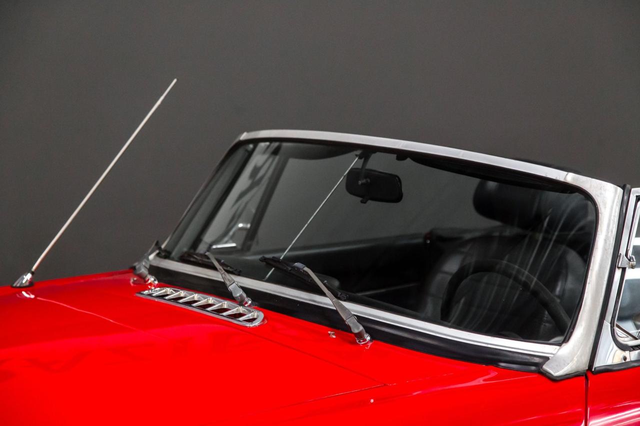 1973 MG B Roadster