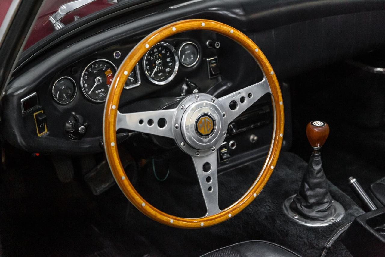 1971 MG OVERDRIVE MGB