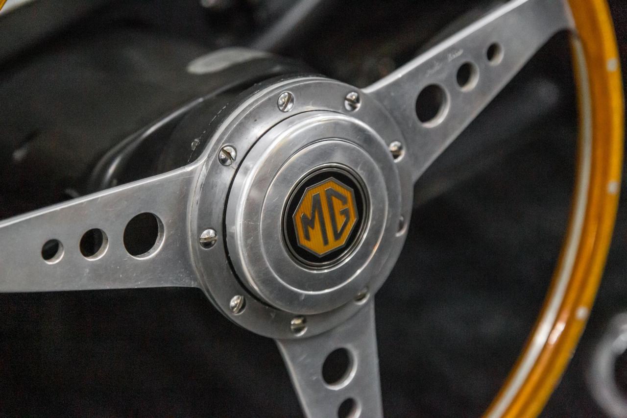 1971 MG OVERDRIVE MGB