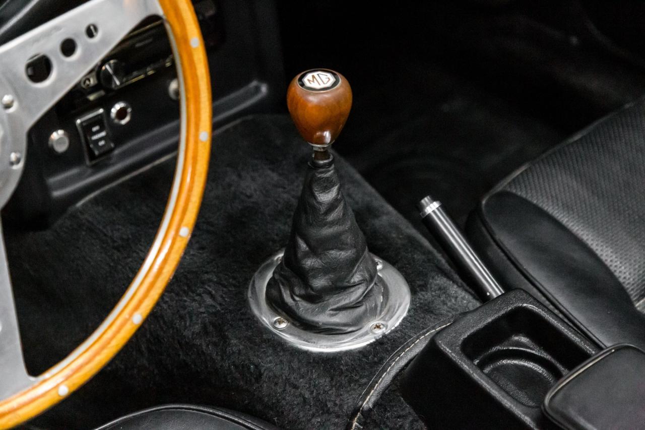 1971 MG OVERDRIVE MGB