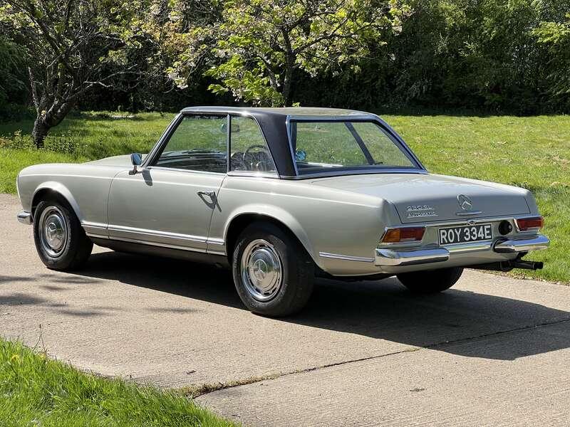 1967 Mercedes - Benz 230SL