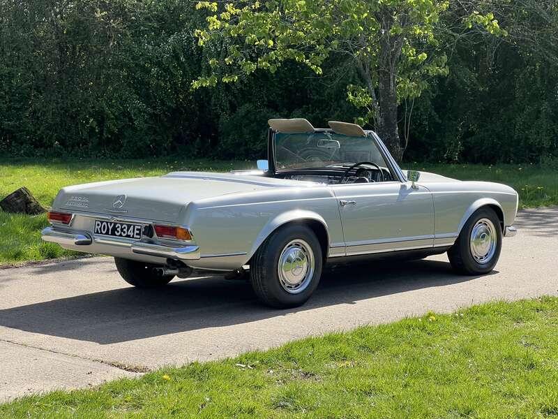1967 Mercedes - Benz 230SL