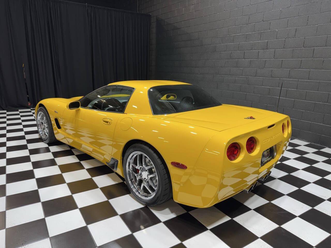 2004 Chevrolet Corvette