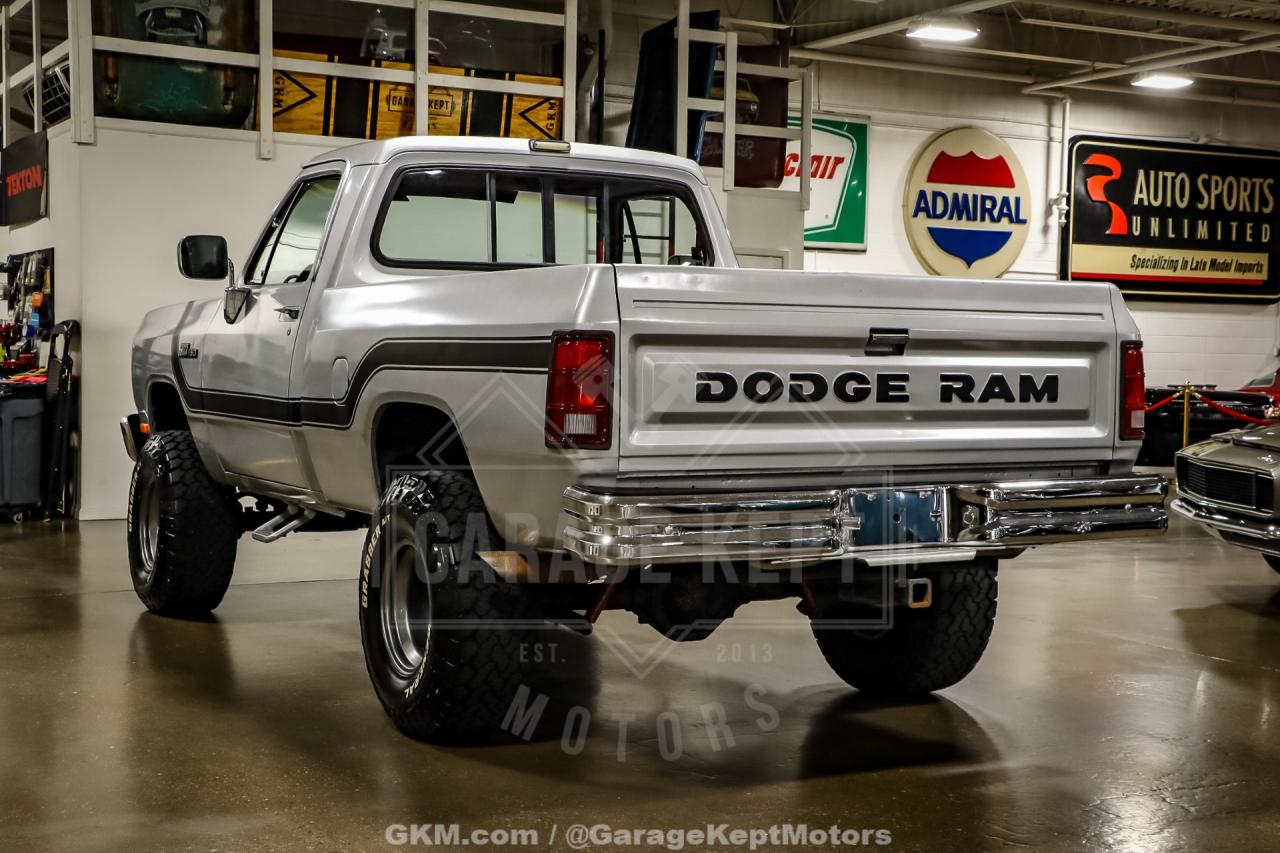 1986 Dodge RAM 100