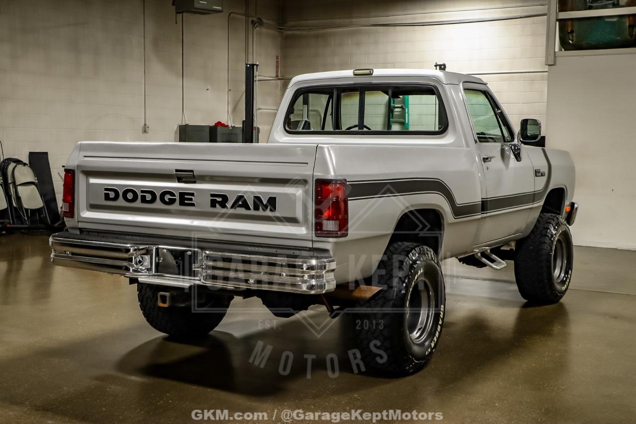 1986 Dodge RAM 100