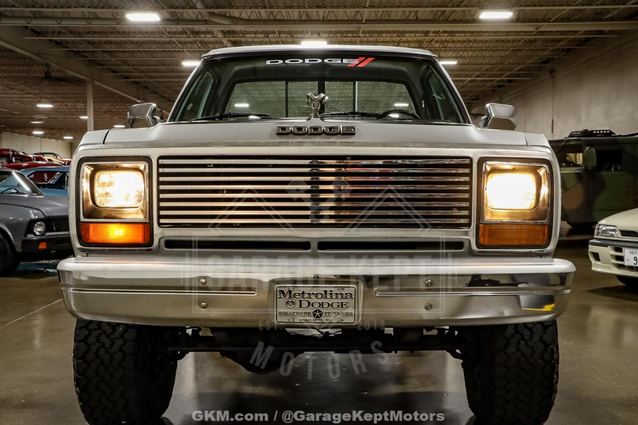 1986 Dodge RAM 100