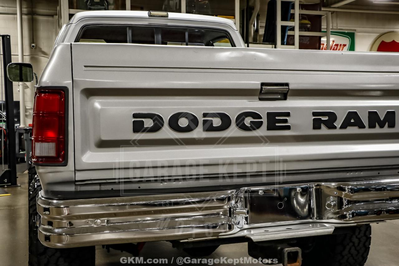1986 Dodge RAM 100