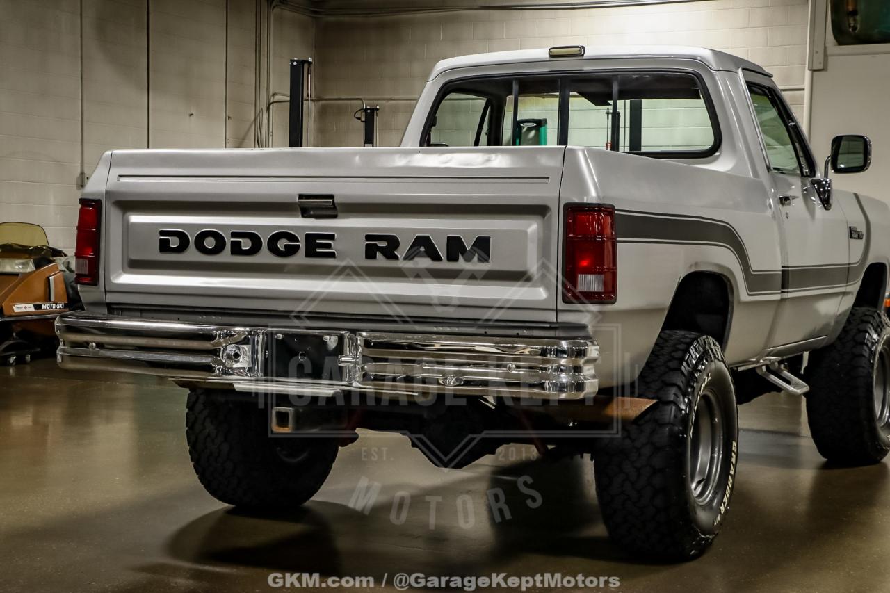 1986 Dodge RAM 100