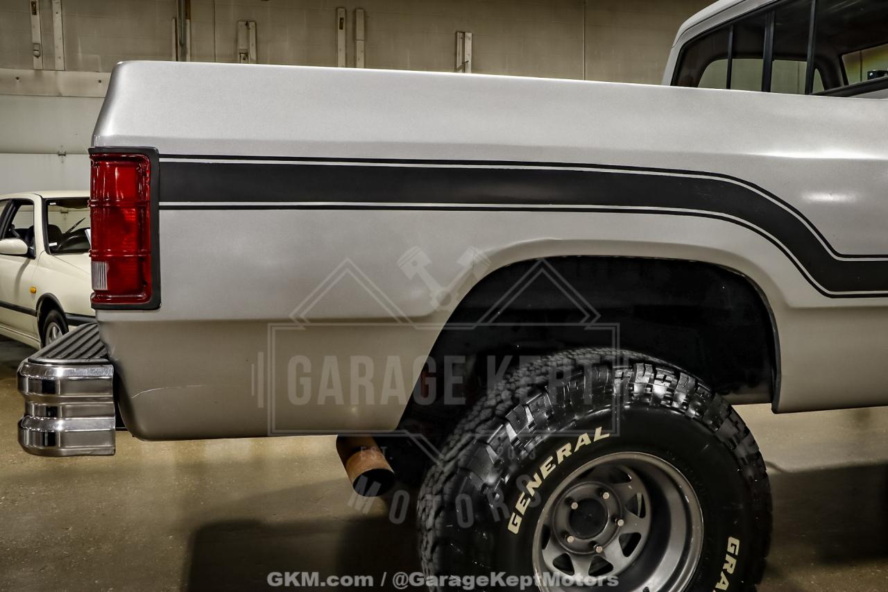 1986 Dodge RAM 100